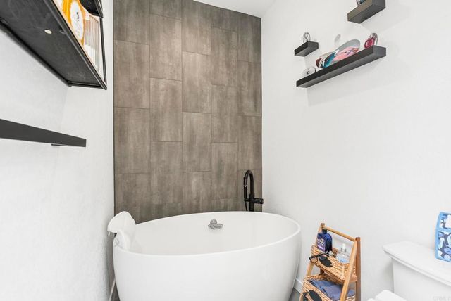 530 San Andres Drive, Solana Beach, CA 92075