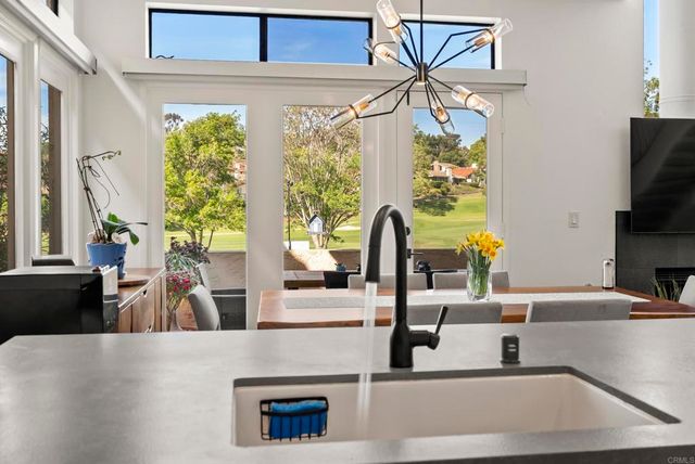 530 San Andres Drive, Solana Beach, CA 92075