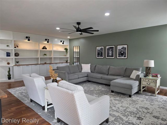 10376 Valley Drive, Goodrich, MI 48438