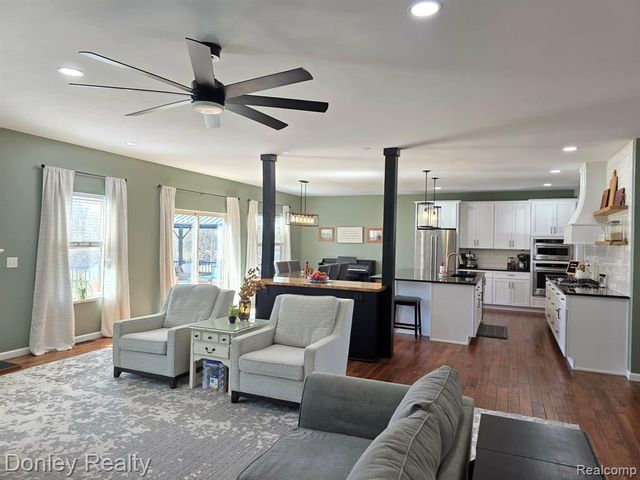 10376 Valley Drive, Goodrich, MI 48438