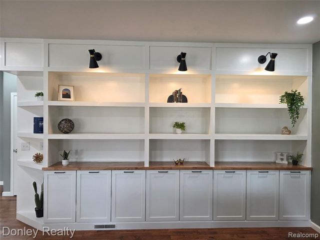 10376 Valley Drive, Goodrich, MI 48438