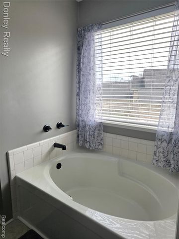 10376 Valley Drive, Goodrich, MI 48438