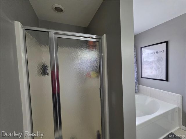 10376 Valley Drive, Goodrich, MI 48438