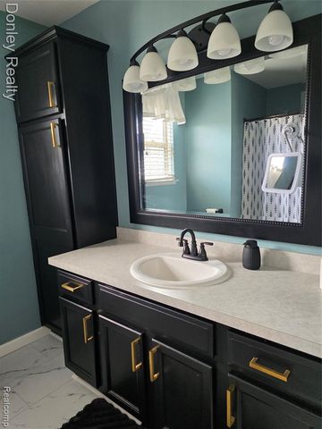 10376 Valley Drive, Goodrich, MI 48438