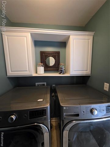 10376 Valley Drive, Goodrich, MI 48438