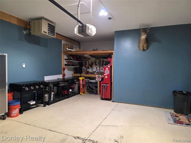 10376 Valley Drive, Goodrich, MI 48438