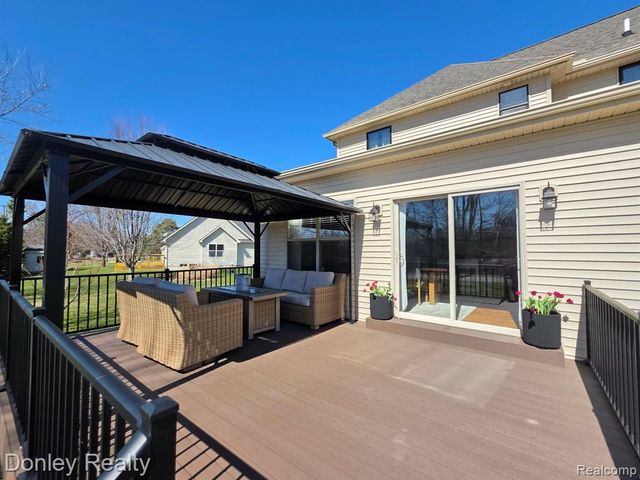 10376 Valley Drive, Goodrich, MI 48438