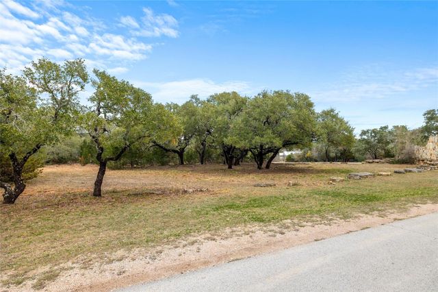 1080 Beauchamp RD, Dripping Springs, TX 78620