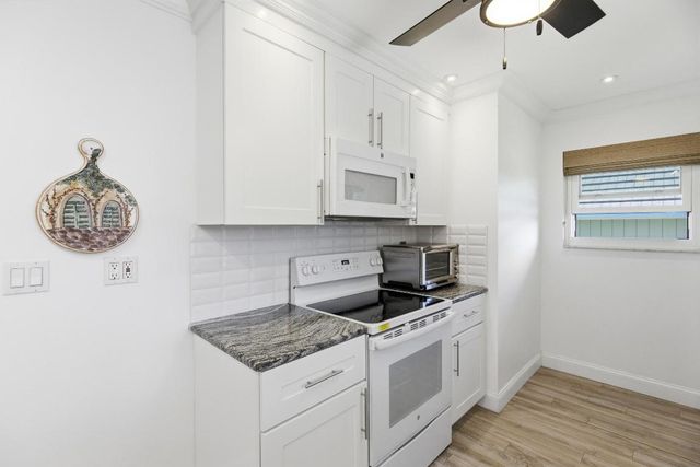 1127 E Seminole Avenue 24b, Jupiter, FL 33477