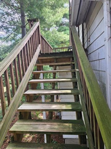 436 Barrington Avenue, East Dundee, IL 60118