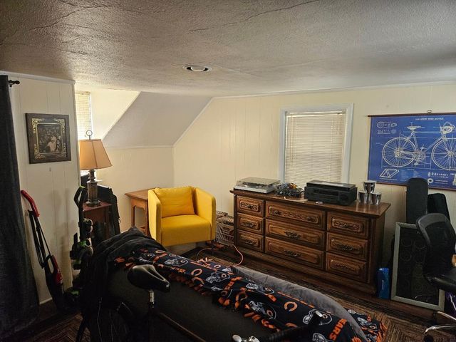 436 Barrington Avenue, East Dundee, IL 60118