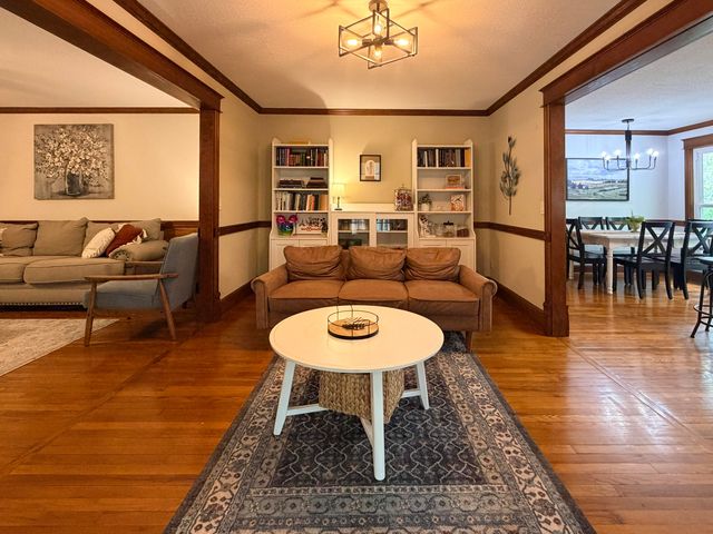 36 Summer Pl, Hattiesburg, MS 39402