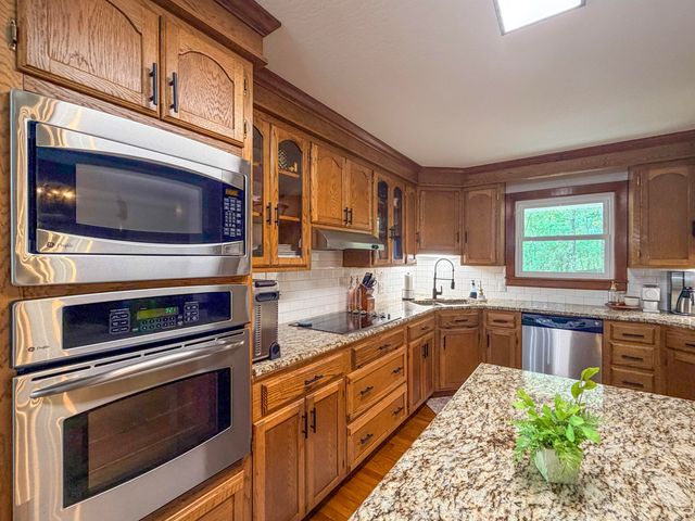 36 Summer Pl, Hattiesburg, MS 39402