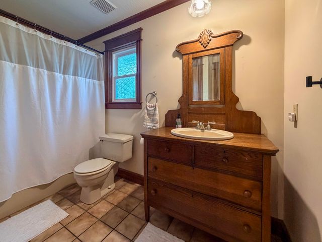 36 Summer Pl, Hattiesburg, MS 39402