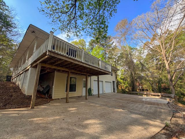 36 Summer Pl, Hattiesburg, MS 39402
