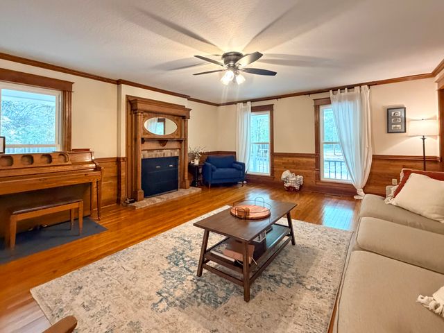 36 Summer Pl, Hattiesburg, MS 39402