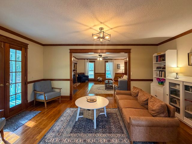 36 Summer Pl, Hattiesburg, MS 39402