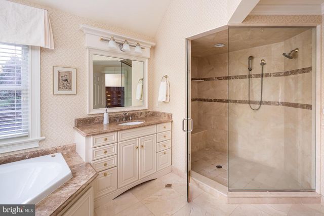 152 GRUBB RD, Malvern, PA 19355