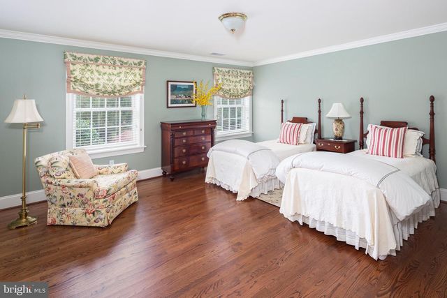 152 GRUBB RD, Malvern, PA 19355