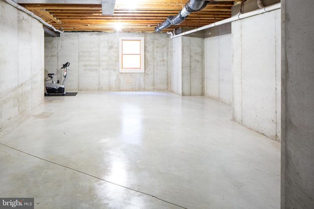 152 GRUBB RD, Malvern, PA 19355