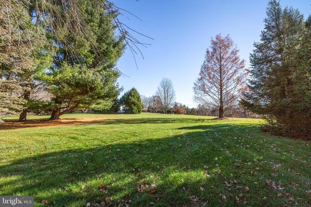 152 GRUBB RD, Malvern, PA 19355