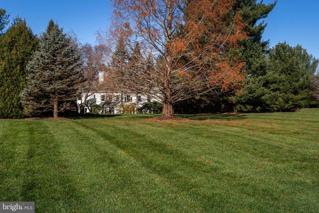 152 GRUBB RD, Malvern, PA 19355