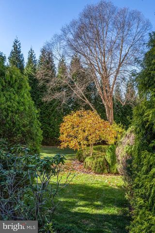 152 GRUBB RD, Malvern, PA 19355