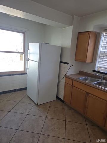 1067 Melvin Avenue, St Louis, MO 63137