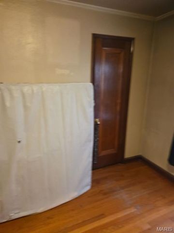 1067 Melvin Avenue, St Louis, MO 63137