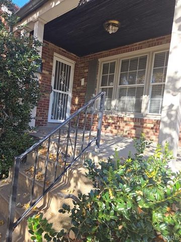 1067 Melvin Avenue, St Louis, MO 63137