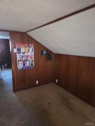 1067 Melvin Avenue, St Louis, MO 63137