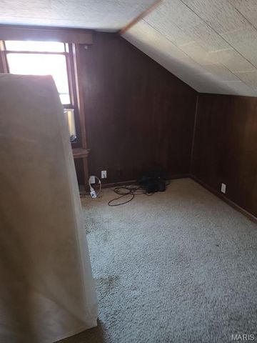 1067 Melvin Avenue, St Louis, MO 63137