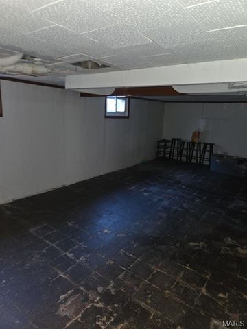 1067 Melvin Avenue, St Louis, MO 63137