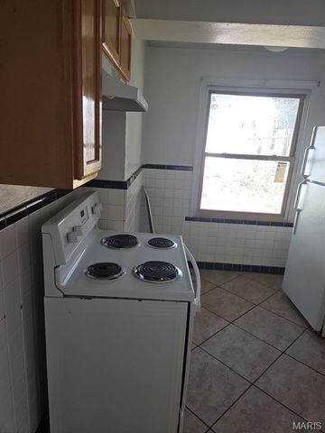 1067 Melvin Avenue, St Louis, MO 63137