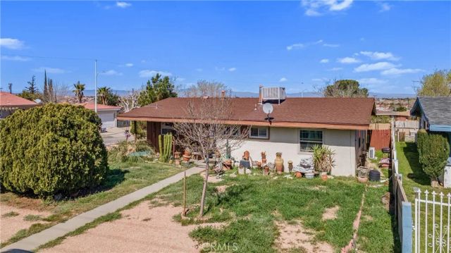 1549 Elizabeth Lake, Palmdale, CA 93551