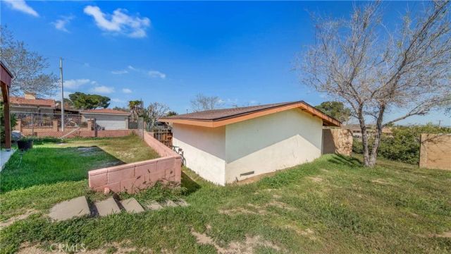 1549 Elizabeth Lake, Palmdale, CA 93551