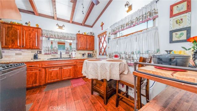 1549 Elizabeth Lake, Palmdale, CA 93551