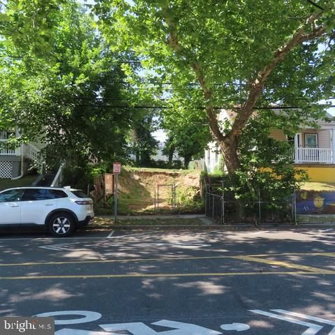 4727 SHERIFF RD NE, Washington, DC 20019