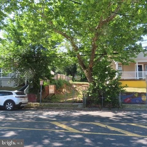 4727 SHERIFF RD NE, Washington, DC 20019