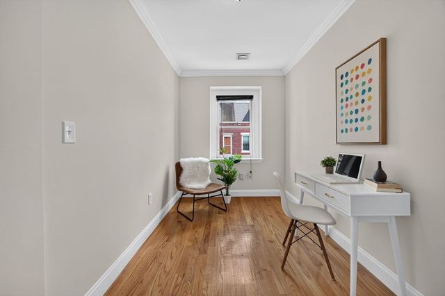 32 Eutaw St, Boston, MA 02128