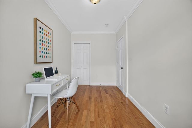 32 Eutaw St, Boston, MA 02128