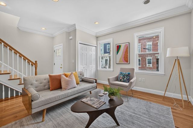 32 Eutaw St, Boston, MA 02128