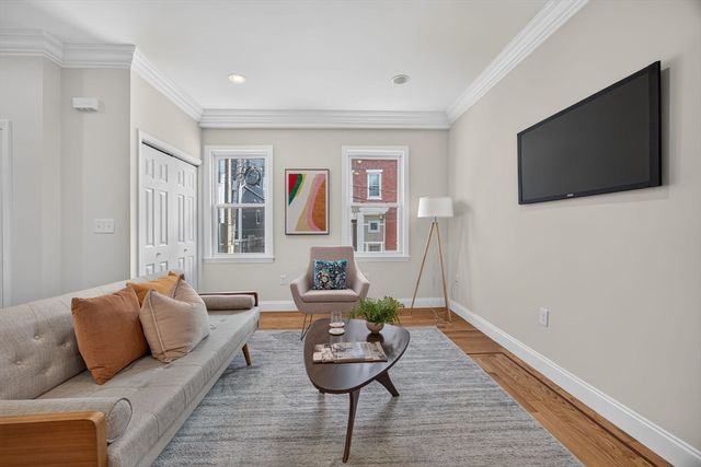32 Eutaw St, Boston, MA 02128