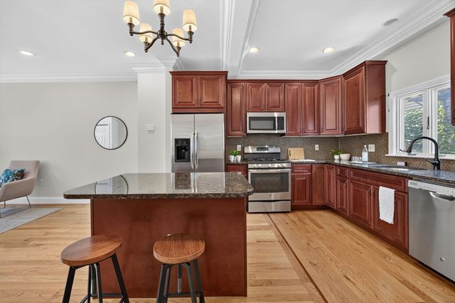 32 Eutaw St, Boston, MA 02128
