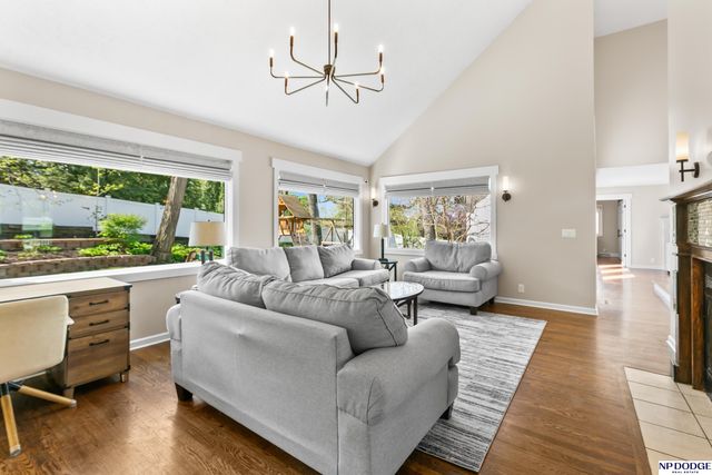 9203 Hickory Street, Omaha, NE 68124