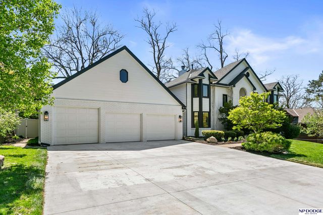 9203 Hickory Street, Omaha, NE 68124
