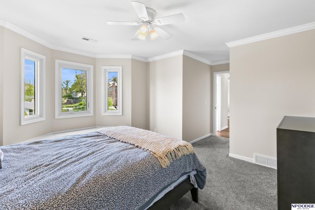 9203 Hickory Street, Omaha, NE 68124