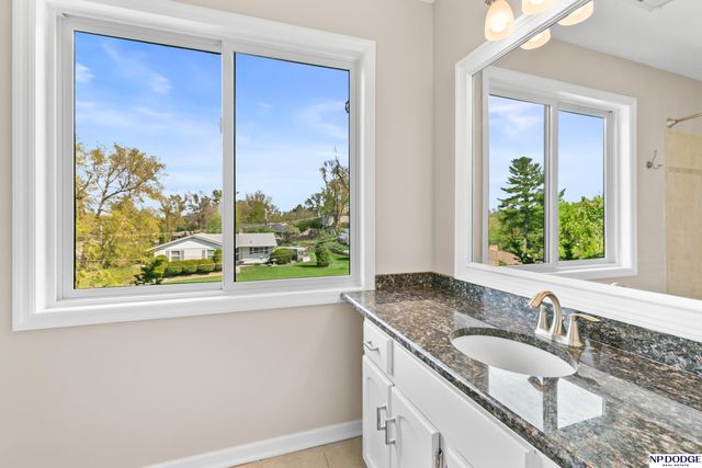9203 Hickory Street, Omaha, NE 68124