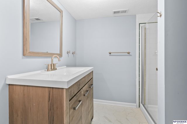9203 Hickory Street, Omaha, NE 68124