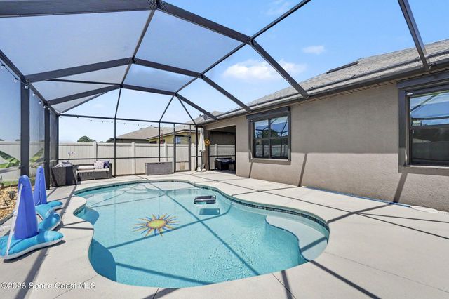 730 Old Country Road SE, Palm Bay, FL 32909